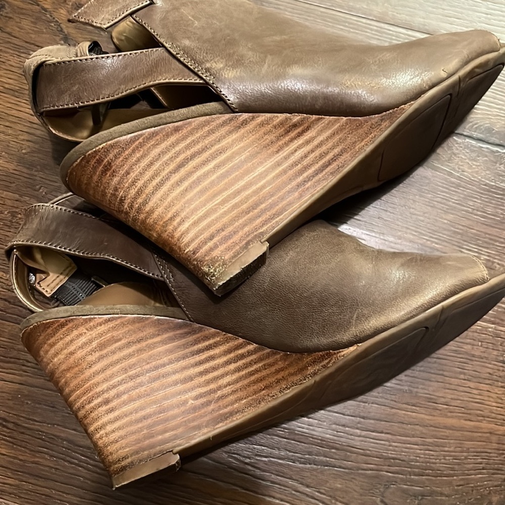 Nine West block wedge size 7.5